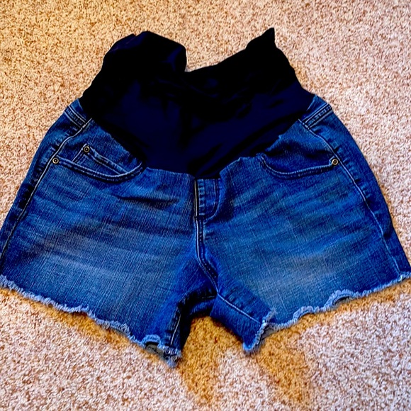 Maternity short, size 14 - Picture 1 of 3